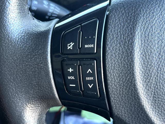 ＭＲワゴン １０ｔｈアニバーサリー　リミテッド　バックカメラ　禁煙車　スマートキー　ＥＴＣ　オートライト　オートエアコン　純正１４インチアルミ　ＣＤ（7枚目）