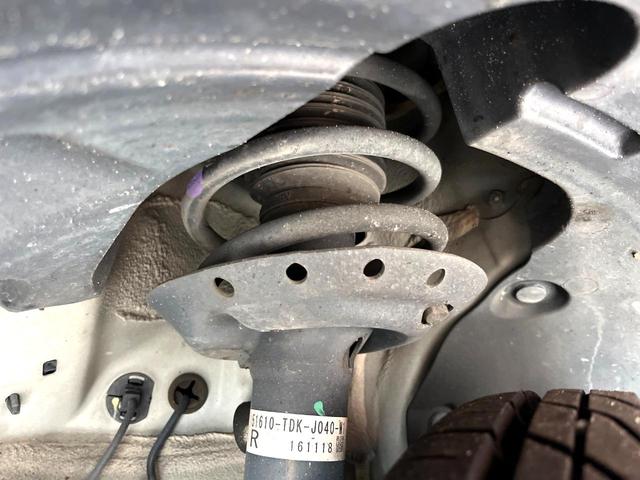 フリード G 両側電動ドア バックカメラ スマートキー ビルトインETC オートエアコン Bluetooth CD DVD再生 地デジ 横滑り防止装置 電動格納ミラー アイドリングストップ ドアバイザー(21枚目)