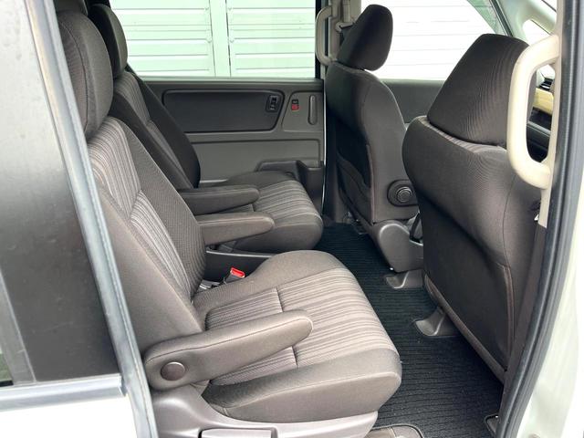 フリード G 両側電動ドア バックカメラ スマートキー ビルトインETC オートエアコン Bluetooth CD DVD再生 地デジ 横滑り防止装置 電動格納ミラー アイドリングストップ ドアバイザー(35枚目)