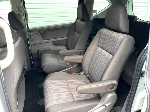 フリード G 両側電動ドア バックカメラ スマートキー ビルトインETC オートエアコン Bluetooth CD DVD再生 地デジ 横滑り防止装置 電動格納ミラー アイドリングストップ ドアバイザー(38枚目)