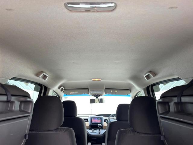 フリード G 両側電動ドア バックカメラ スマートキー ビルトインETC オートエアコン Bluetooth CD DVD再生 地デジ 横滑り防止装置 電動格納ミラー アイドリングストップ ドアバイザー(44枚目)