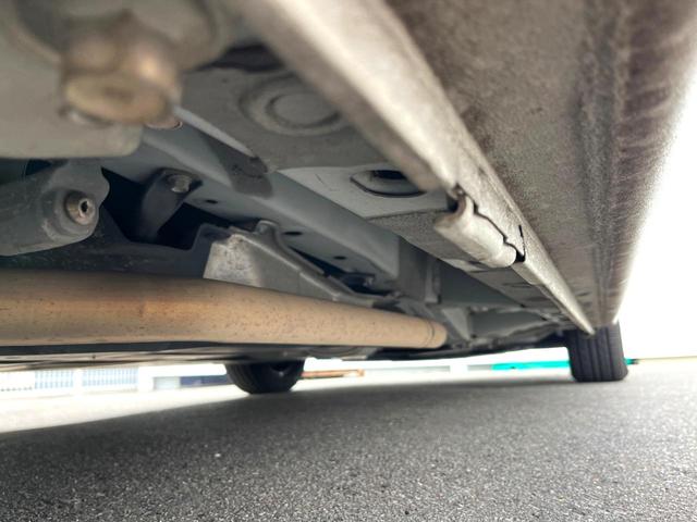 フリード G 両側電動ドア バックカメラ スマートキー ビルトインETC オートエアコン Bluetooth CD DVD再生 地デジ 横滑り防止装置 電動格納ミラー アイドリングストップ ドアバイザー(52枚目)