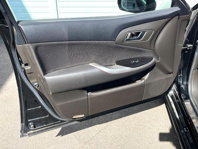 クラウン アスリート 純正ナビ バックカメラ HIDヘッド パワーシート ビルトインETC クルーズコントロール オートライト デュアルエアコン 純正18インチアルミ CD DVD再生 フルセグTV(42枚目)