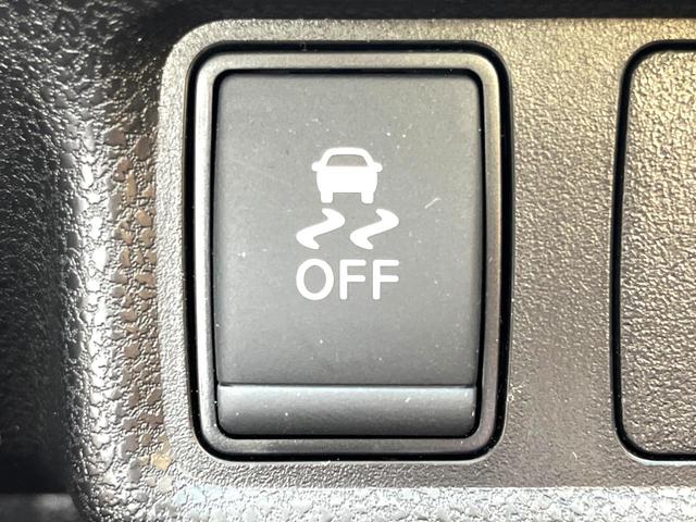 ノート ｅ－パワー　メダリスト　純正ＳＤナビ　衝突被害軽減システム　禁煙車　ハーフレザーシート　スマートキー　オートライト　オートエアコン　純正１５インチアルミ　Ｂｌｕｅｔｏｏｔｈ　ＣＤ　ＤＶＤ再生　フルセグ（25枚目）