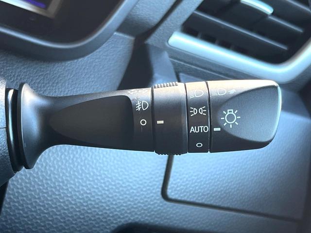 ルーミー カスタムG 両側電動ドア 純正ナビ バックカメラ 衝突被害軽減システム コーナーセンサー LEDヘッド クルコン オートハイビーム オートライト オートエアコン 純正14インチアルミ Bluetooth(33枚目)