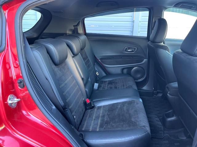 ヴェゼル ハイブリッドRS・ホンダセンシング 純正ナビ バックカメラ 衝突被害軽減システム レーダークルーズ ハーフレザーシート ドラレコ スマートキー LEDヘッド ビルトインETC オートライト オートエアコン 純正15インチアルミ(34枚目)