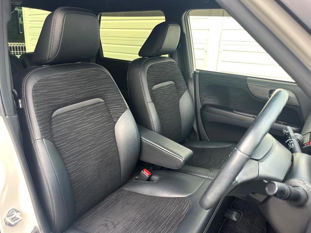 N-ONE プレミアム 純正SDナビ バックカメラ ハーフレザーシート ドラレコ スマートキー HIDヘッド クルコン オートライト オートエアコン 14インチアルミ Bluetooth CD DVD再生 フルセグ(8枚目)