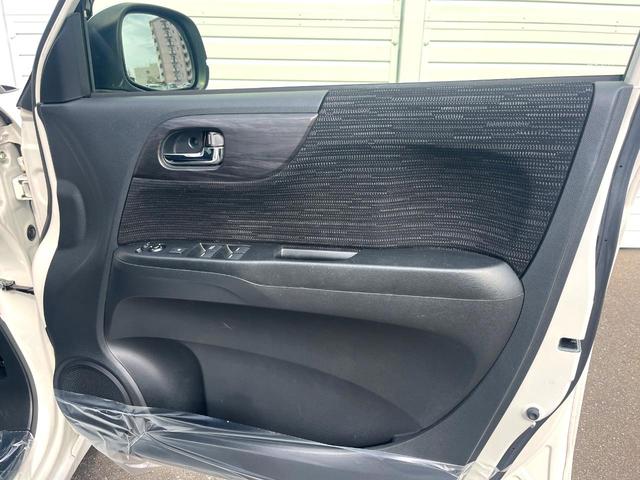 N-ONE プレミアム 純正SDナビ バックカメラ ハーフレザーシート ドラレコ スマートキー HIDヘッド クルコン オートライト オートエアコン 14インチアルミ Bluetooth CD DVD再生 フルセグ(43枚目)