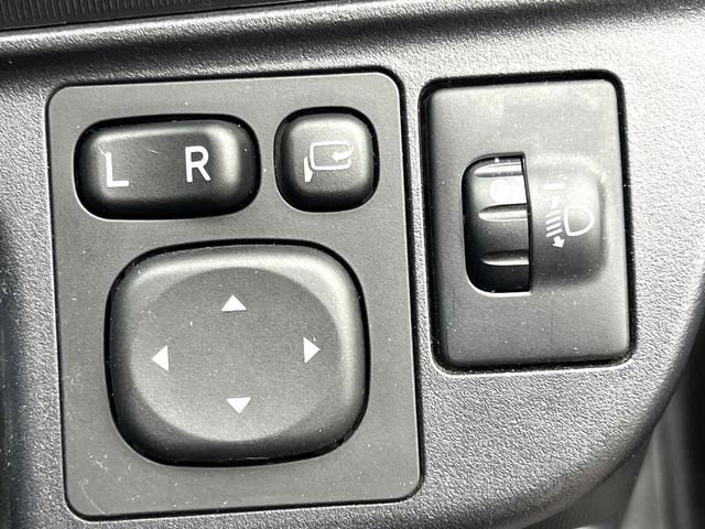 アクア Sスタイルブラック SDナビ バックカメラ 衝突被害軽減システム コーナーセンサー ETC 車線逸脱警報 オートライト オートエアコン Bluetooth CD DVD再生 フルセグ 電動格納ミラー(28枚目)