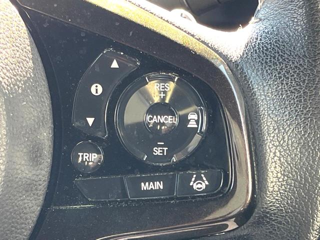 N-BOXカスタム G・Lターボホンダセンシング ターボ 両側電動ドア バックカメラ 衝突被害軽減システム レーダークルーズ 禁煙車 ハーフレザーシート ドラレコ コーナーセンサー LEDヘッド ビルトインETC 車線逸脱警報 オートライト(7枚目)