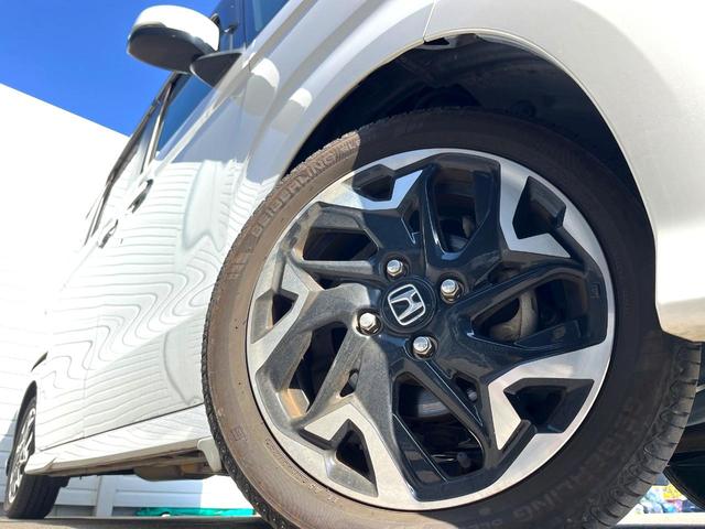 N-BOXカスタム G・Lターボホンダセンシング ターボ 両側電動ドア バックカメラ 衝突被害軽減システム レーダークルーズ 禁煙車 ハーフレザーシート ドラレコ コーナーセンサー LEDヘッド ビルトインETC 車線逸脱警報 オートライト(13枚目)