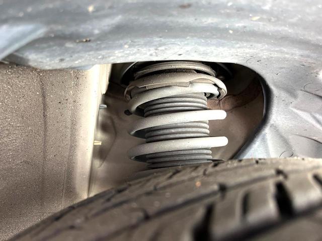 ８６ ＧＴ　バックカメラ　禁煙車　ドラレコ　スマートキー　ＨＩＤヘッド　ＥＴＣ　クルコン　純正１７インチアルミ　デュアルエアコン　Ｂｌｕｅｔｏｏｔｈ　ＣＤ　ＤＶＤ再生　フルセグ　パドルシフト（20枚目）