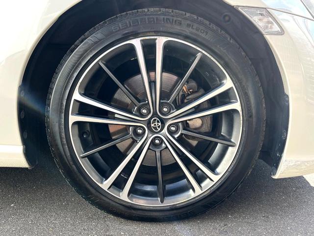 ８６ ＧＴ　バックカメラ　禁煙車　ドラレコ　スマートキー　ＨＩＤヘッド　ＥＴＣ　クルコン　純正１７インチアルミ　デュアルエアコン　Ｂｌｕｅｔｏｏｔｈ　ＣＤ　ＤＶＤ再生　フルセグ　パドルシフト（47枚目）