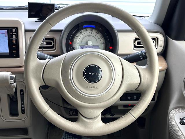 アルトラパン Ｓ　衝突被害軽減システム　禁煙車　シートヒーター　スマートキー　ＨＩＤヘッド　ＥＴＣ　オートライト　Ｂｌｕｅｔｏｏｔｈ　ＣＤ　ＤＶＤ再生　フルセグ（11枚目）