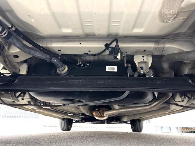 アルトラパン Ｓ　衝突被害軽減システム　禁煙車　シートヒーター　スマートキー　ＨＩＤヘッド　ＥＴＣ　オートライト　Ｂｌｕｅｔｏｏｔｈ　ＣＤ　ＤＶＤ再生　フルセグ（19枚目）