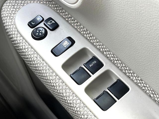 アルトラパン Ｓ　衝突被害軽減システム　禁煙車　シートヒーター　スマートキー　ＨＩＤヘッド　ＥＴＣ　オートライト　Ｂｌｕｅｔｏｏｔｈ　ＣＤ　ＤＶＤ再生　フルセグ（25枚目）