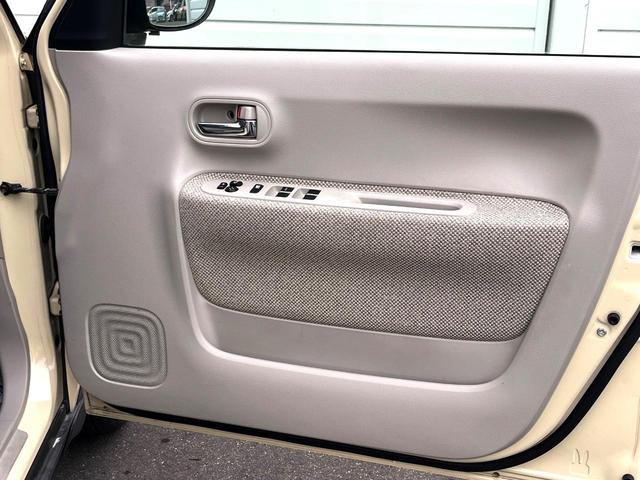 アルトラパン Ｓ　衝突被害軽減システム　禁煙車　シートヒーター　スマートキー　ＨＩＤヘッド　ＥＴＣ　オートライト　Ｂｌｕｅｔｏｏｔｈ　ＣＤ　ＤＶＤ再生　フルセグ（37枚目）