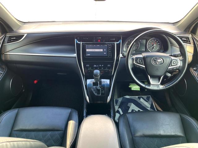 ハリアー プレミアム バックカメラ レーダークルーズ 電動リアゲート ハーフレザーシート パワーシート スマートキー LEDヘッド ビルトインETC 純正18インチアルミ オートライト デュアルエアコン(2枚目)