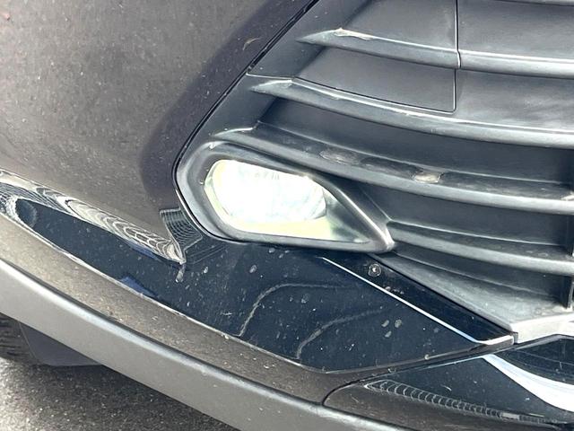 ハリアー プレミアム バックカメラ レーダークルーズ 電動リアゲート ハーフレザーシート パワーシート スマートキー LEDヘッド ビルトインETC 純正18インチアルミ オートライト デュアルエアコン(43枚目)