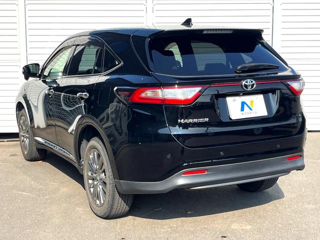 ハリアー プレミアム バックカメラ レーダークルーズ 電動リアゲート ハーフレザーシート パワーシート スマートキー LEDヘッド ビルトインETC 純正18インチアルミ オートライト デュアルエアコン(45枚目)