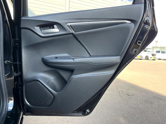 フィットハイブリッド Lパッケージ バックカメラ 禁煙車 ドラレコ スマートキー LEDヘッド ETC クルコン 純正15インチアルミ オートライト オートエアコン Bluetooth CD 地デジ(44枚目)