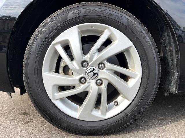 フィットハイブリッド Lパッケージ バックカメラ 禁煙車 ドラレコ スマートキー LEDヘッド ETC クルコン 純正15インチアルミ オートライト オートエアコン Bluetooth CD 地デジ(52枚目)