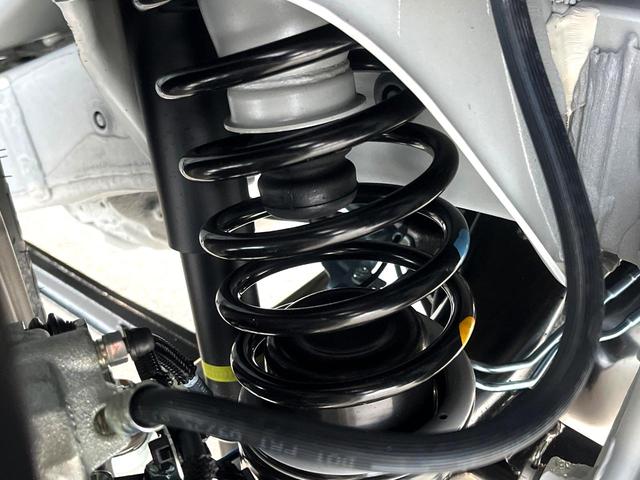 ジムニー ＸＣ　４ＷＤ　衝突被害軽減システム　レーダークルーズ　禁煙車　スマートキー　ＬＥＤヘッド　純正１６インチアルミ　車線逸脱警報　オートライト　オートエアコン（20枚目）