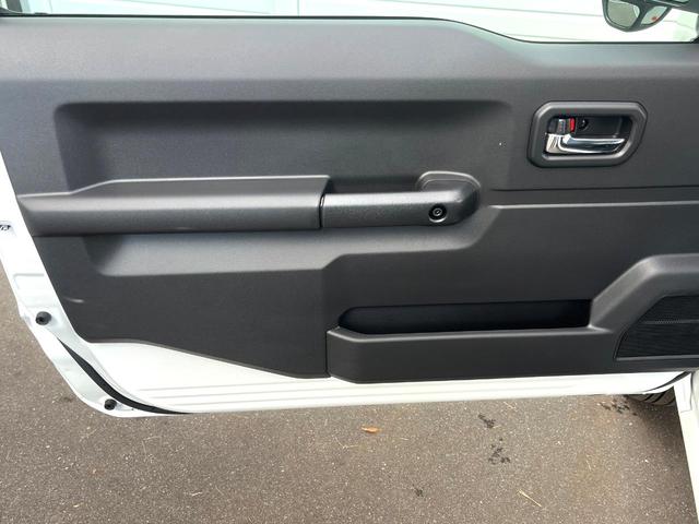 ジムニー ＸＣ　４ＷＤ　衝突被害軽減システム　レーダークルーズ　禁煙車　スマートキー　ＬＥＤヘッド　純正１６インチアルミ　車線逸脱警報　オートライト　オートエアコン（35枚目）