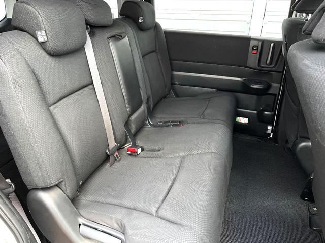 ステップワゴンスパーダ Z 両側電動ドア SDナビ バックカメラ スマートキー HIDヘッド ETC クルコン 純正16インチアルミ オートライト オートエアコン Bluetooth CD DVD再生 フルセグ(9枚目)