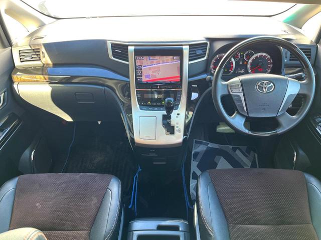 アルファード 240S タイプゴールドII サンルーフ エアロ 両側電動ドア 後席モニター バックカメラ 電動リアゲート ハーフレザーシート コーナーセンサー スマートキー HIDヘッド ビルトインETC 純正18インチアルミ オートライト(2枚目)