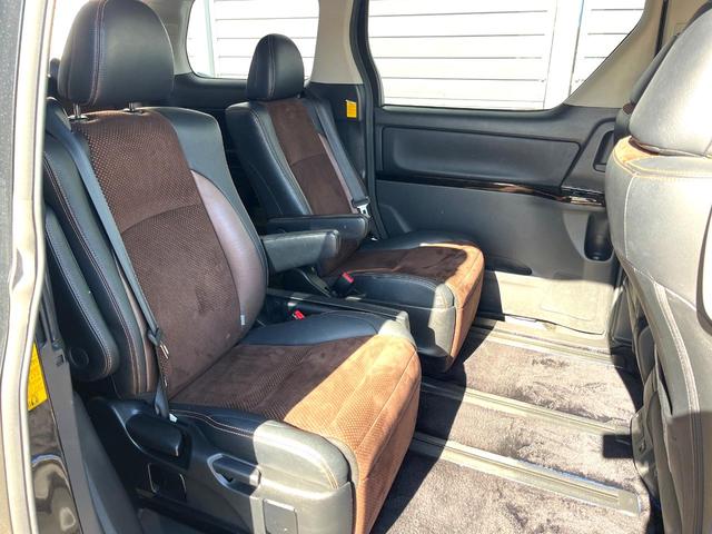 アルファード 240S タイプゴールドII サンルーフ エアロ 両側電動ドア 後席モニター バックカメラ 電動リアゲート ハーフレザーシート コーナーセンサー スマートキー HIDヘッド ビルトインETC 純正18インチアルミ オートライト(9枚目)