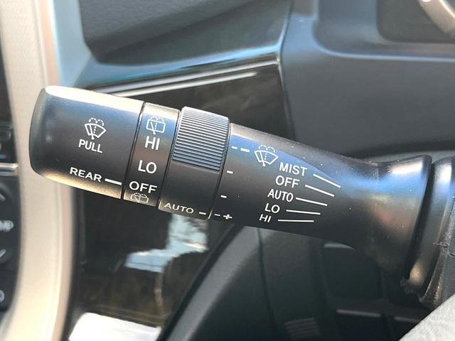 アルファード 240S タイプゴールドII サンルーフ エアロ 両側電動ドア 後席モニター バックカメラ 電動リアゲート ハーフレザーシート コーナーセンサー スマートキー HIDヘッド ビルトインETC 純正18インチアルミ オートライト(28枚目)