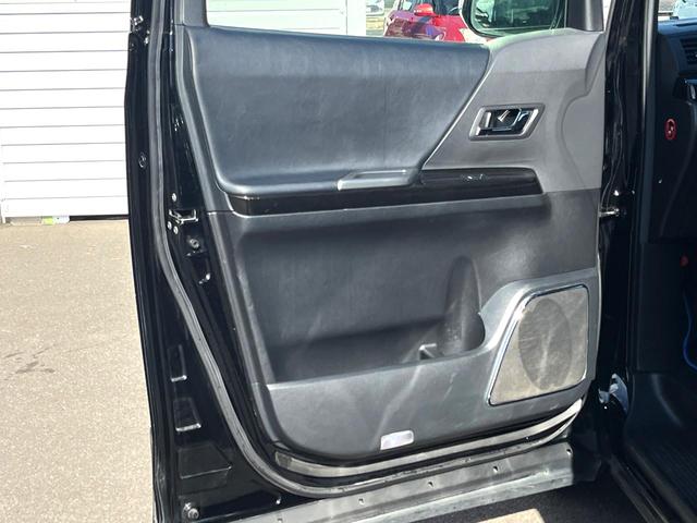 アルファード 240S タイプゴールドII サンルーフ エアロ 両側電動ドア 後席モニター バックカメラ 電動リアゲート ハーフレザーシート コーナーセンサー スマートキー HIDヘッド ビルトインETC 純正18インチアルミ オートライト(33枚目)