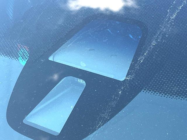 ヴェゼル ハイブリッドX SDナビ バックカメラ スマートキー LEDヘッド ETC クルコン 純正17インチアルミ オートライト オートエアコン Bluetooth CD DVD再生 地デジ パドルシフト(3枚目)