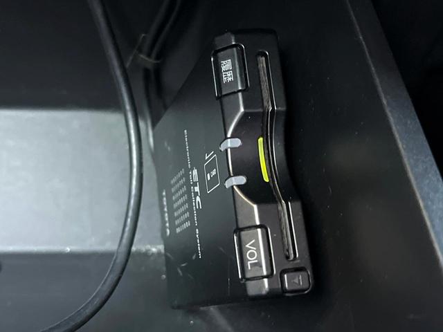 ヴェゼル ハイブリッドX SDナビ バックカメラ スマートキー LEDヘッド ETC クルコン 純正17インチアルミ オートライト オートエアコン Bluetooth CD DVD再生 地デジ パドルシフト(7枚目)