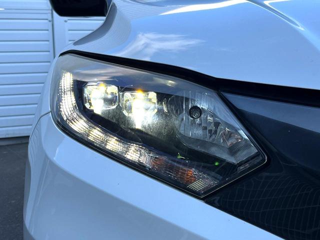 ヴェゼル ハイブリッドX SDナビ バックカメラ スマートキー LEDヘッド ETC クルコン 純正17インチアルミ オートライト オートエアコン Bluetooth CD DVD再生 地デジ パドルシフト(12枚目)