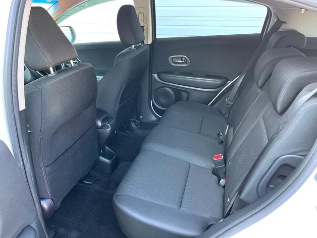 ヴェゼル ハイブリッドX SDナビ バックカメラ スマートキー LEDヘッド ETC クルコン 純正17インチアルミ オートライト オートエアコン Bluetooth CD DVD再生 地デジ パドルシフト(39枚目)