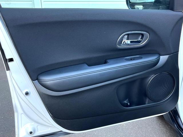 ヴェゼル ハイブリッドX SDナビ バックカメラ スマートキー LEDヘッド ETC クルコン 純正17インチアルミ オートライト オートエアコン Bluetooth CD DVD再生 地デジ パドルシフト(43枚目)