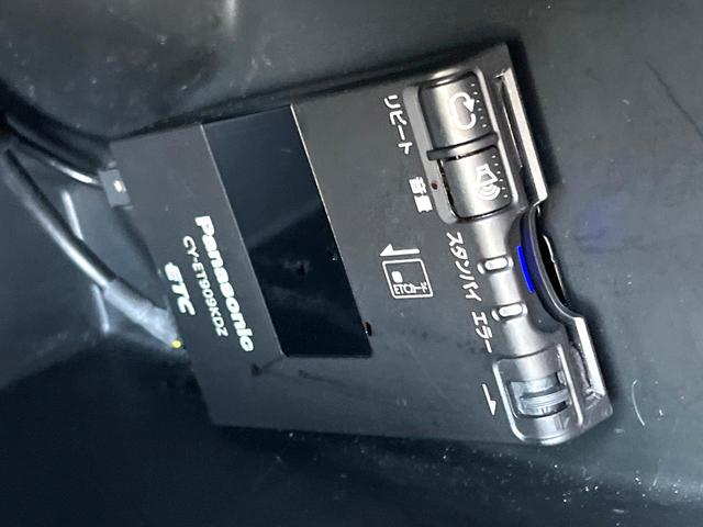 フリードハイブリッド ジャストセレクション　両側電動ドア　純正ＳＤナビ　バックカメラ　禁煙車　スマートキー　ＨＩＤヘッド　ＥＴＣ　クルコン　オートライト　オートエアコン　ＣＤ　ＤＶＤ再生　地デジ（5枚目）