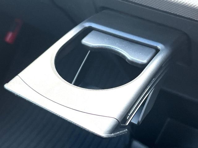 フリードハイブリッド ジャストセレクション　両側電動ドア　純正ＳＤナビ　バックカメラ　禁煙車　スマートキー　ＨＩＤヘッド　ＥＴＣ　クルコン　オートライト　オートエアコン　ＣＤ　ＤＶＤ再生　地デジ（35枚目）