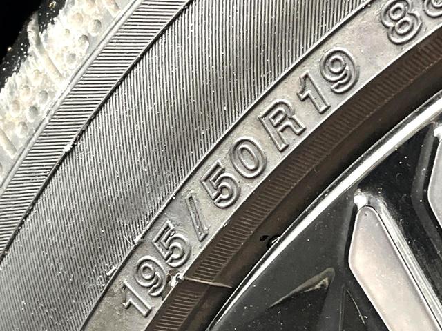 プリウス Z フルエアロ 全周囲カメラ 100V電源 衝突被害軽減システム 電動リアゲート レザー調シート パワーシート ドラレコ コーナーセンサー スマートキー LEDヘッド ナビ連動ETC 純正19インチアルミ(62枚目)