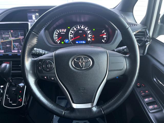 ヴォクシー ＺＳ　煌ＩＩ　両側電動ドア　純正ＳＤナビ　バックカメラ　衝突被害軽減システム　コーナーセンサー　スマートキー　ＬＥＤヘッド　ＥＴＣ　純正１６インチアルミ　オートライト　デュアルエアコン　Ｂｌｕｅｔｏｏｔｈ　ＣＤ（11枚目）