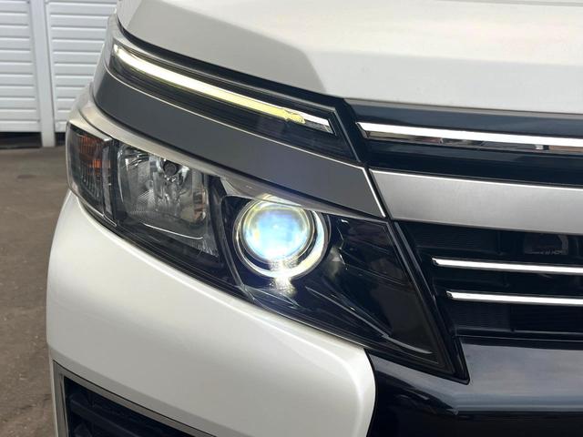 ヴォクシー ＺＳ　煌ＩＩ　両側電動ドア　純正ＳＤナビ　バックカメラ　衝突被害軽減システム　コーナーセンサー　スマートキー　ＬＥＤヘッド　ＥＴＣ　純正１６インチアルミ　オートライト　デュアルエアコン　Ｂｌｕｅｔｏｏｔｈ　ＣＤ（12枚目）