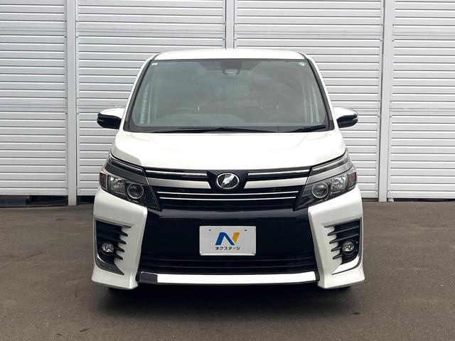 ヴォクシー ＺＳ　煌ＩＩ　両側電動ドア　純正ＳＤナビ　バックカメラ　衝突被害軽減システム　コーナーセンサー　スマートキー　ＬＥＤヘッド　ＥＴＣ　純正１６インチアルミ　オートライト　デュアルエアコン　Ｂｌｕｅｔｏｏｔｈ　ＣＤ（14枚目）