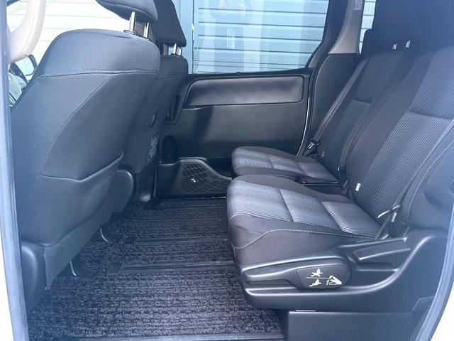 ヴォクシー ＺＳ　煌ＩＩ　両側電動ドア　純正ＳＤナビ　バックカメラ　衝突被害軽減システム　コーナーセンサー　スマートキー　ＬＥＤヘッド　ＥＴＣ　純正１６インチアルミ　オートライト　デュアルエアコン　Ｂｌｕｅｔｏｏｔｈ　ＣＤ（42枚目）