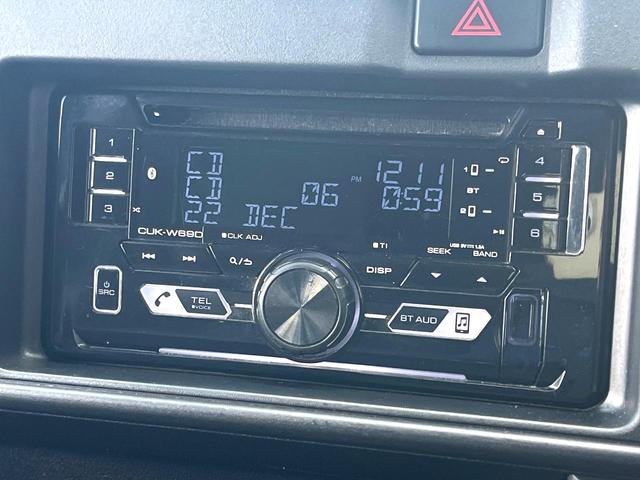 ハイゼットカーゴ クルーズターボＳＡＩＩＩ　４ＷＤ　ＭＴ車　衝突被害軽減システム　ＬＥＤヘッドライト　オートライト　ＣＤ　ＬＥＤフォグ　オートハイビーム　横滑り防止装置　純正アルミホイール　アイドリングストップ　電動格納ミラー（3枚目）