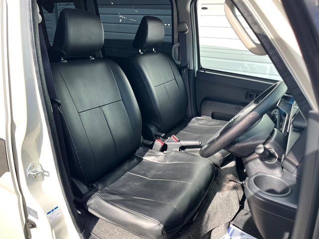 ハイゼットカーゴ クルーズターボＳＡＩＩＩ　４ＷＤ　ＭＴ車　衝突被害軽減システム　ＬＥＤヘッドライト　オートライト　ＣＤ　ＬＥＤフォグ　オートハイビーム　横滑り防止装置　純正アルミホイール　アイドリングストップ　電動格納ミラー（8枚目）