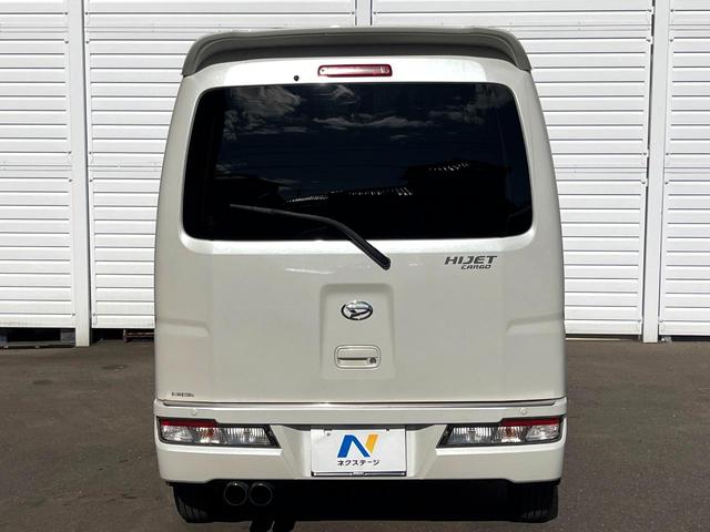 ハイゼットカーゴ クルーズターボＳＡＩＩＩ　４ＷＤ　ＭＴ車　衝突被害軽減システム　ＬＥＤヘッドライト　オートライト　ＣＤ　ＬＥＤフォグ　オートハイビーム　横滑り防止装置　純正アルミホイール　アイドリングストップ　電動格納ミラー（13枚目）