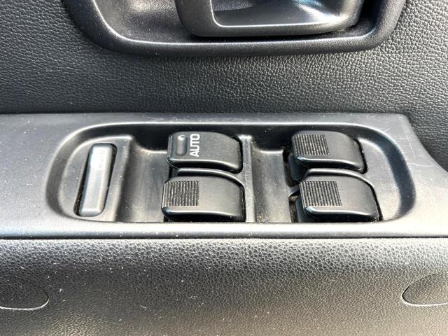 ハイゼットカーゴ クルーズターボＳＡＩＩＩ　４ＷＤ　ＭＴ車　衝突被害軽減システム　ＬＥＤヘッドライト　オートライト　ＣＤ　ＬＥＤフォグ　オートハイビーム　横滑り防止装置　純正アルミホイール　アイドリングストップ　電動格納ミラー（29枚目）