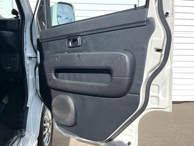 ハイゼットカーゴ クルーズターボＳＡＩＩＩ　４ＷＤ　ＭＴ車　衝突被害軽減システム　ＬＥＤヘッドライト　オートライト　ＣＤ　ＬＥＤフォグ　オートハイビーム　横滑り防止装置　純正アルミホイール　アイドリングストップ　電動格納ミラー（42枚目）